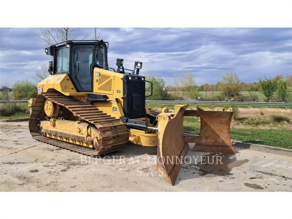 CAT D5 履帶推土機
