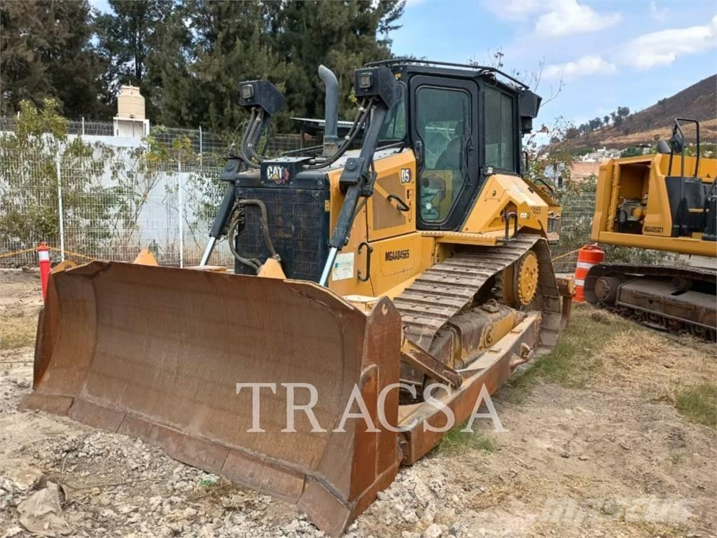 CAT D5 履帶推土機