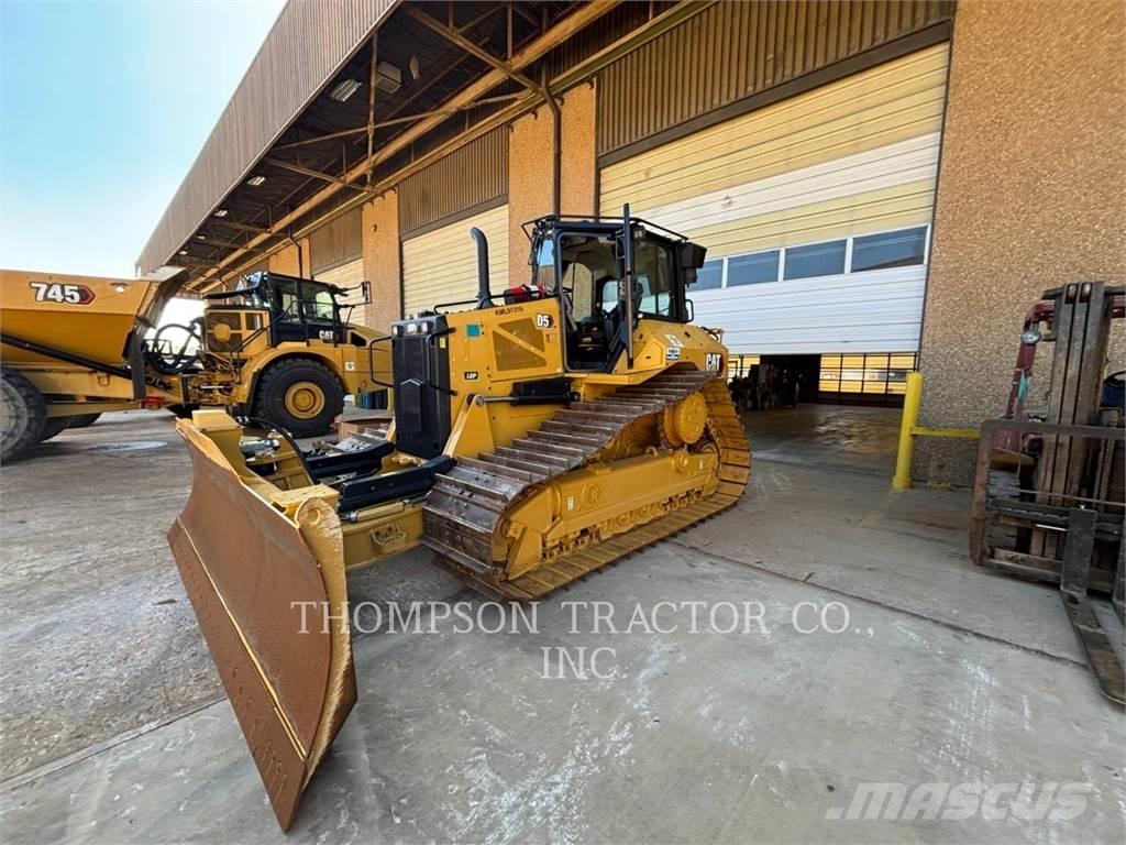 CAT D5 履帶推土機