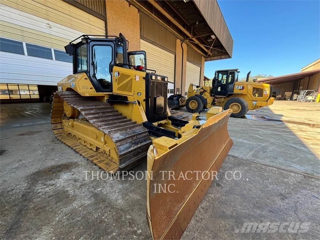 CAT D5 履帶推土機