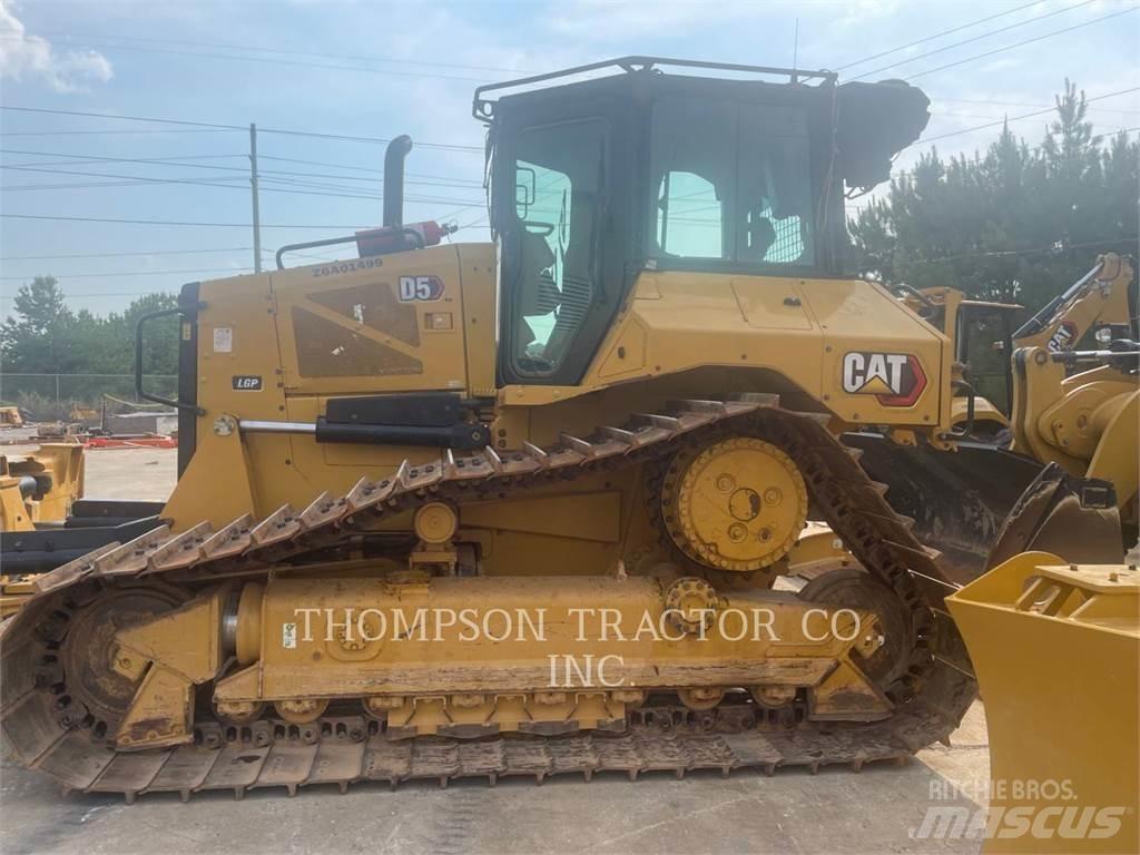 CAT D5 履帶推土機