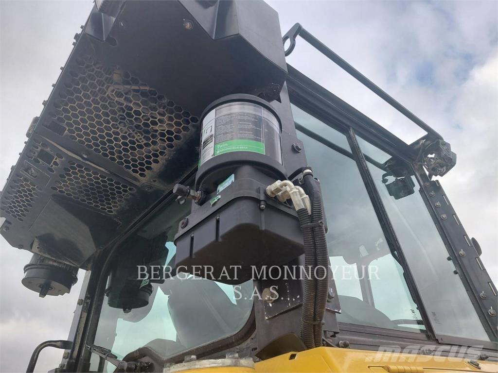 CAT D5 履帶推土機
