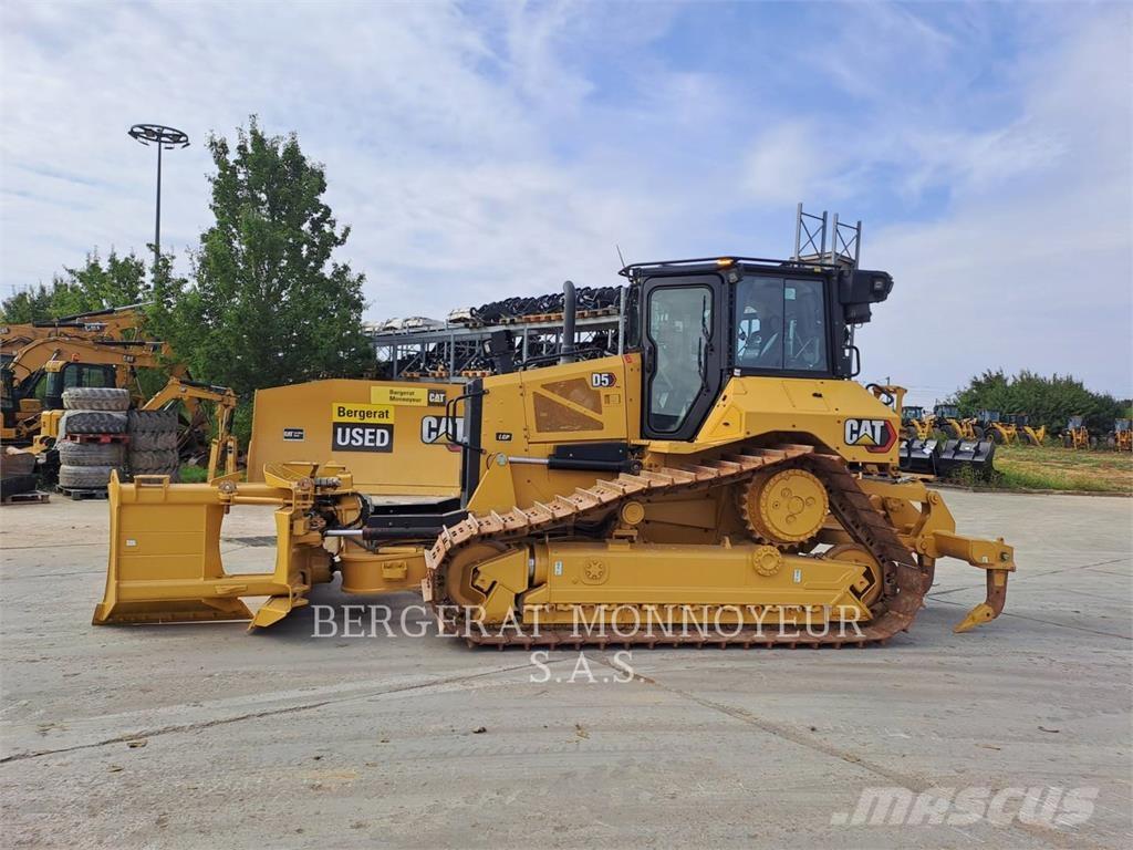 CAT D5 履帶推土機
