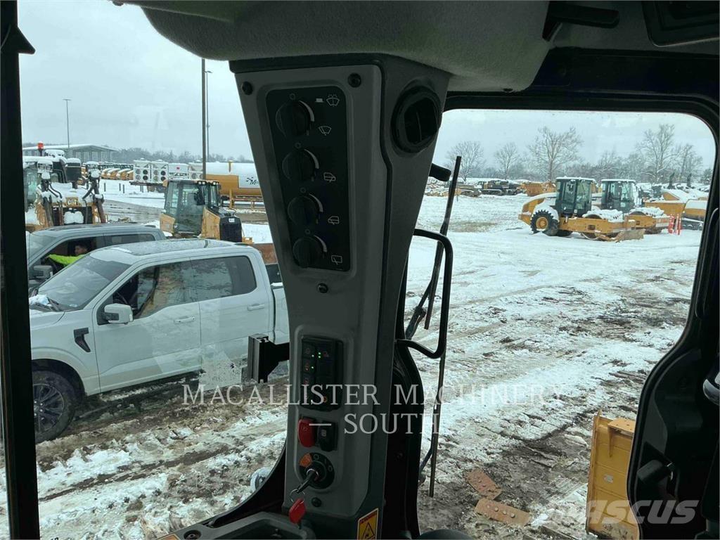 CAT D5 履帶推土機