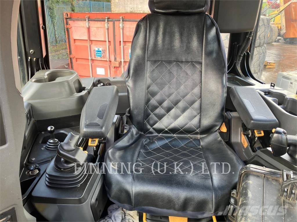 CAT D5-17 LGP 履帶推土機