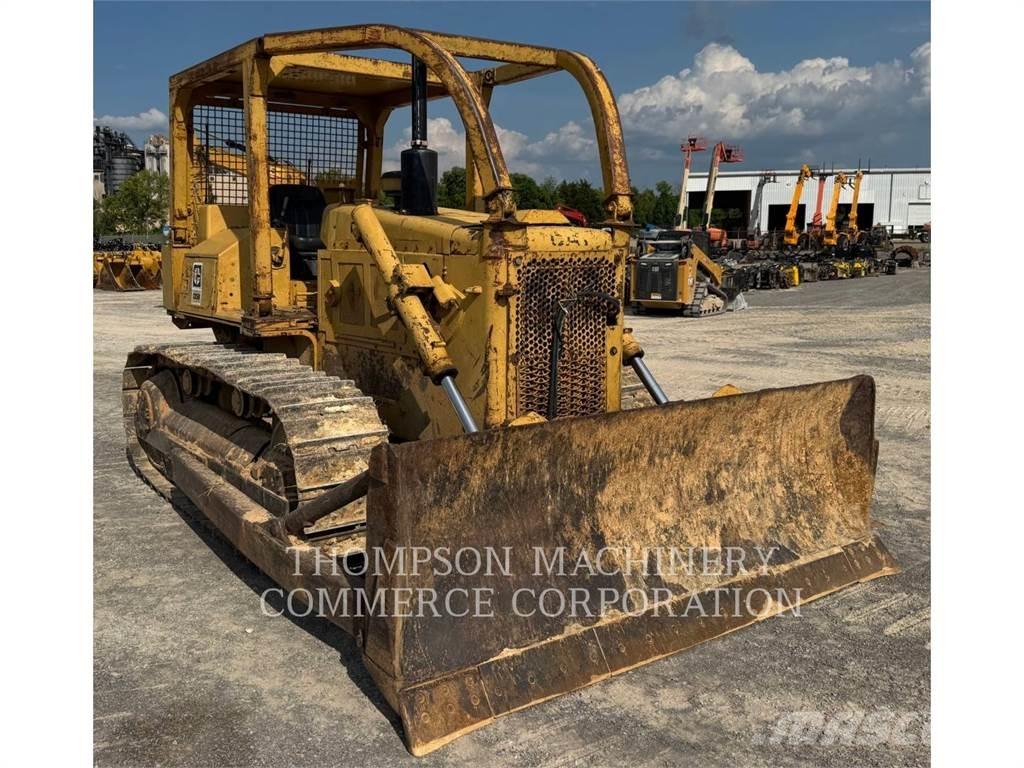 CAT D5B 履帶推土機