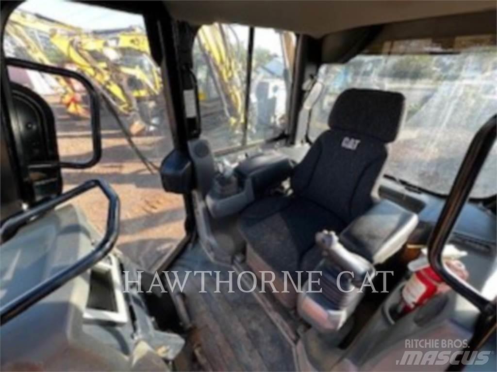 CAT D5K2 XL 履帶推土機