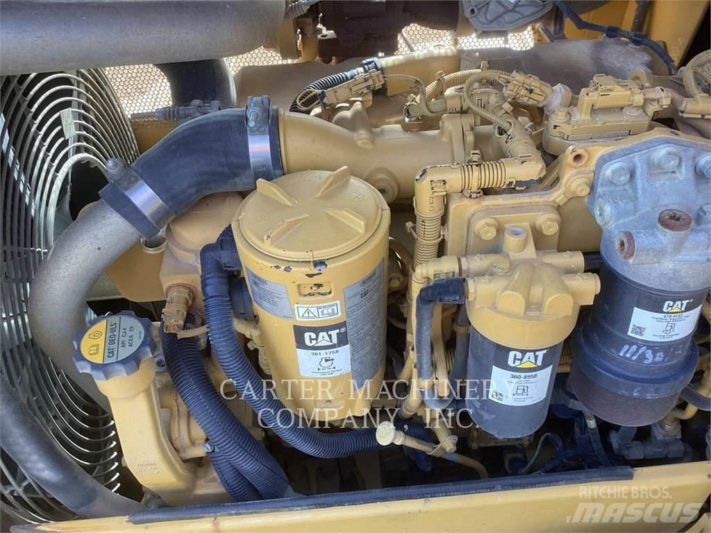 CAT D5K2LGP 履帶推土機