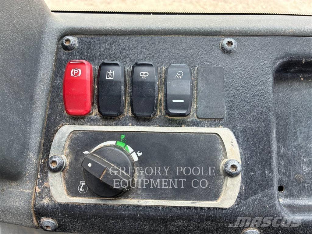 CAT D5K2LGP 履帶推土機