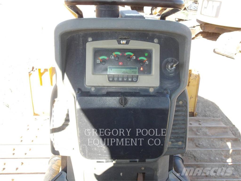 CAT D5K2LGP 履帶推土機