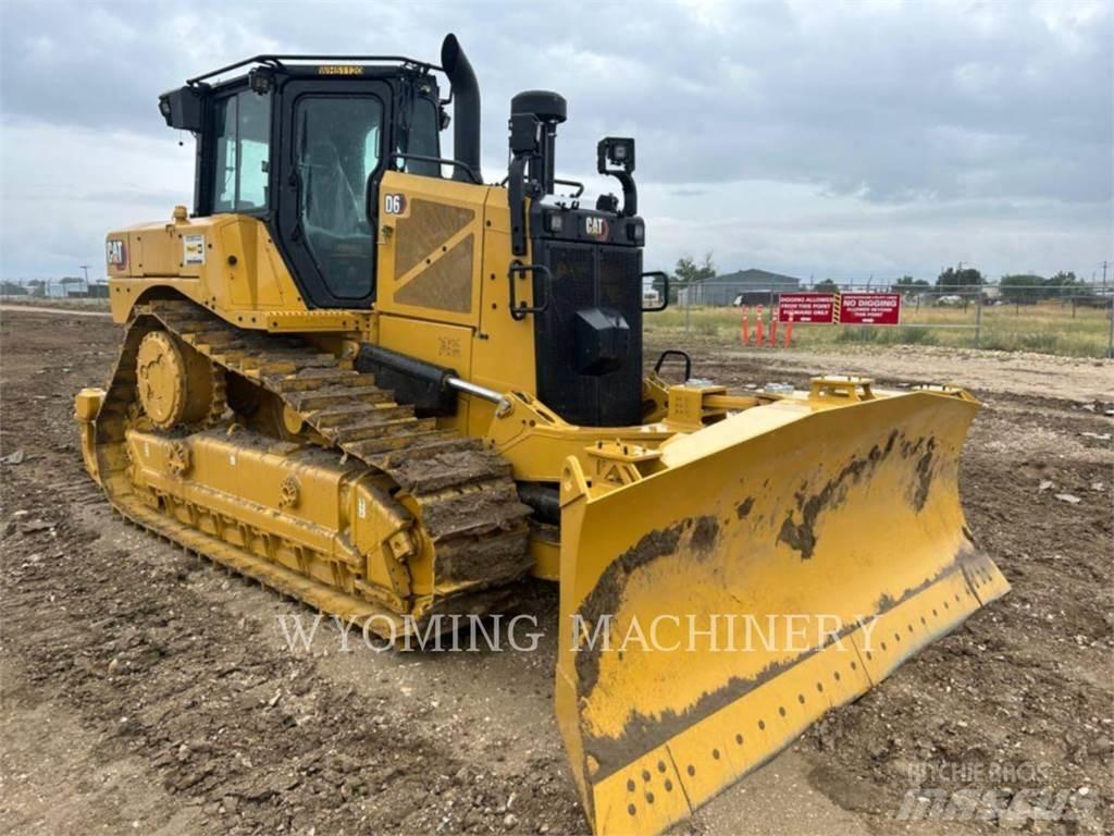 CAT D6 履帶推土機