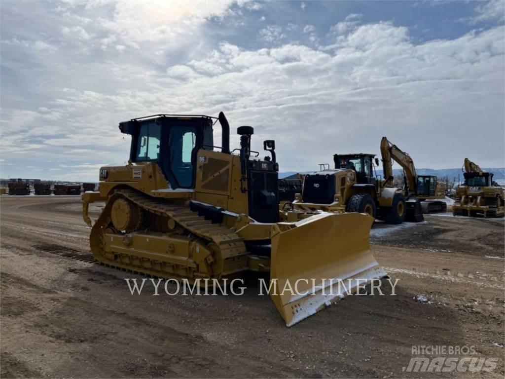CAT D6 履帶推土機