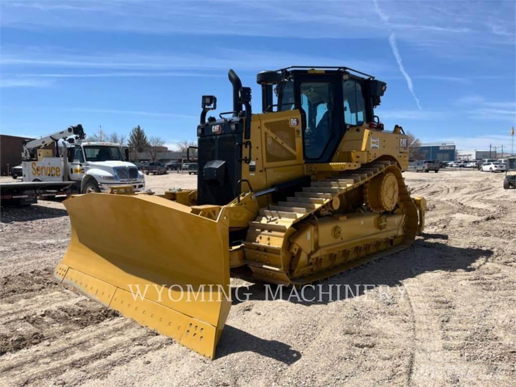 CAT D6 履帶推土機