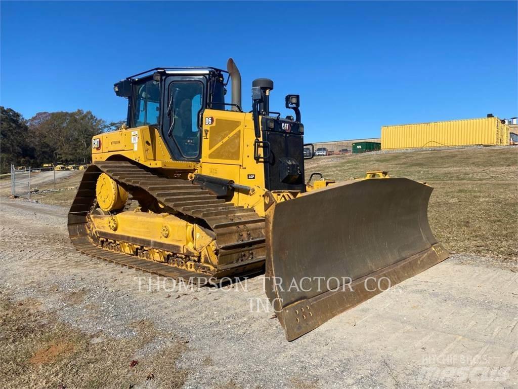 CAT D6 履帶推土機
