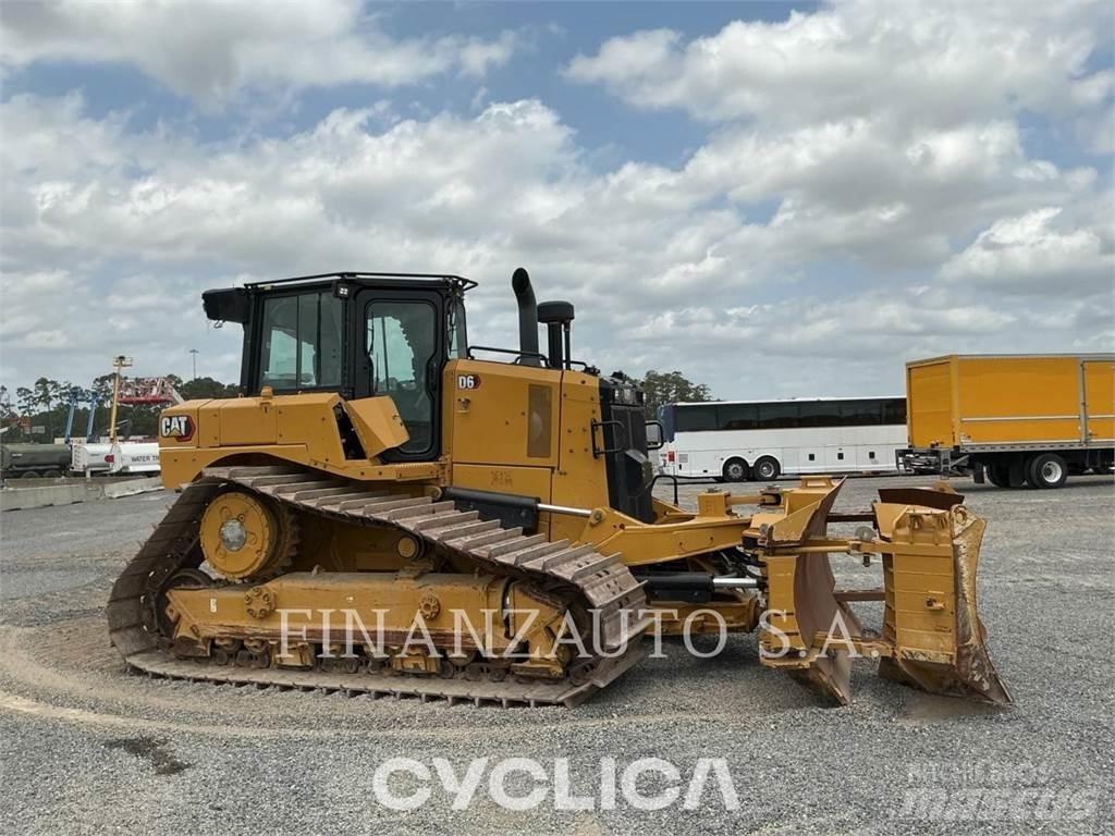 CAT D6 履帶推土機