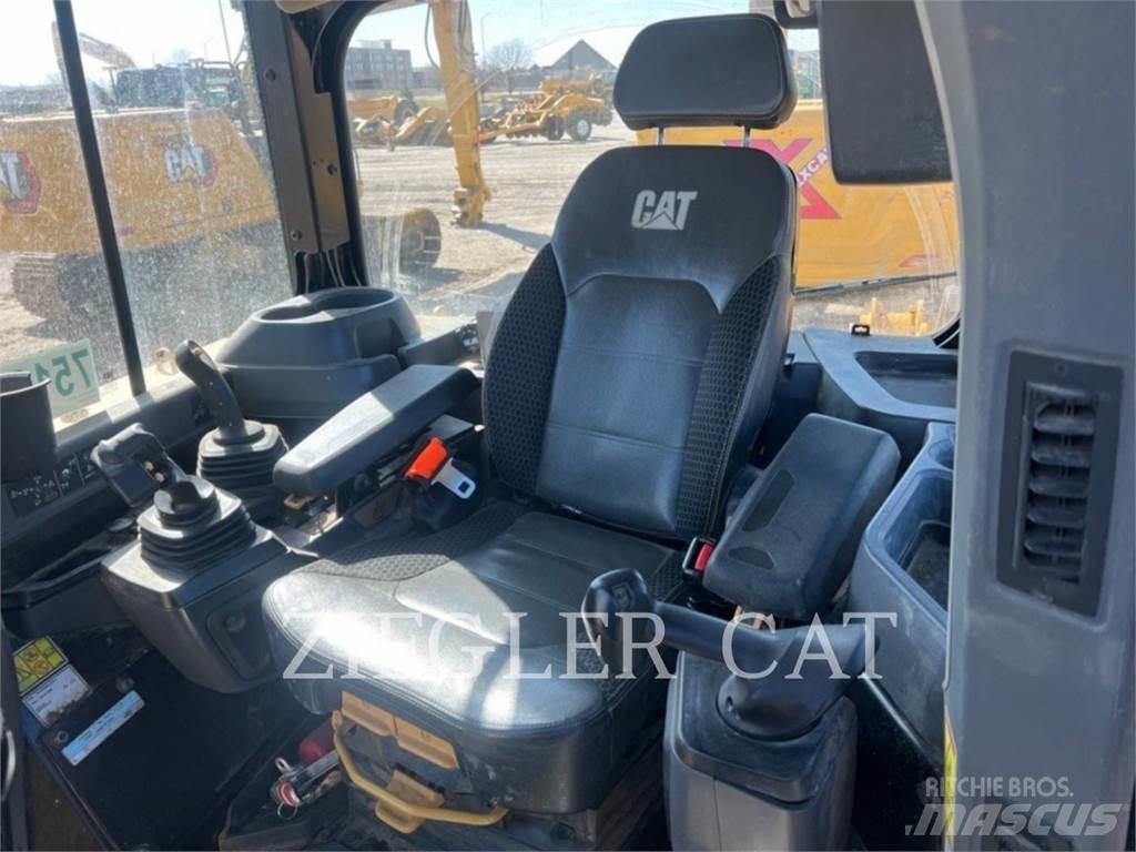 CAT D6-20LGP 履帶推土機