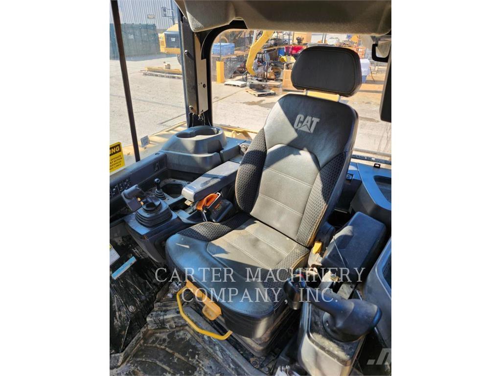 CAT D6-20LGVAR 履帶推土機