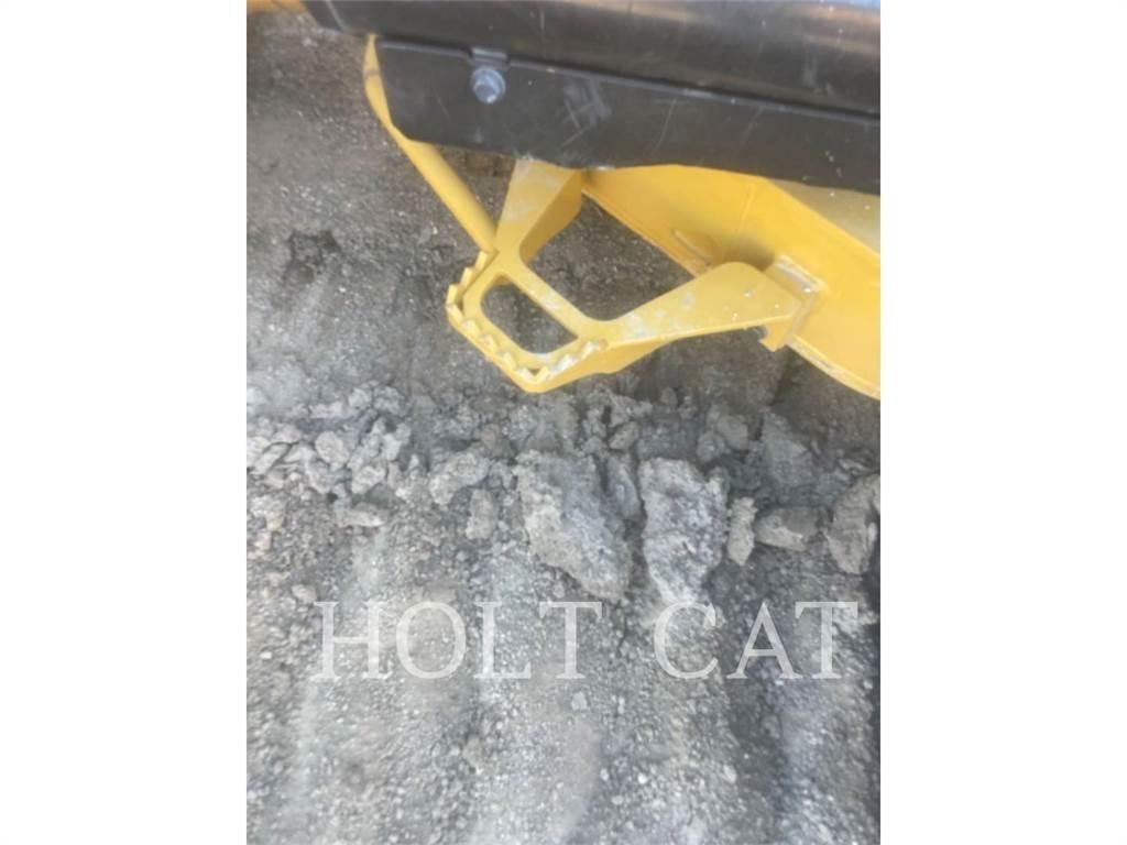 CAT D6 VP 履帶推土機