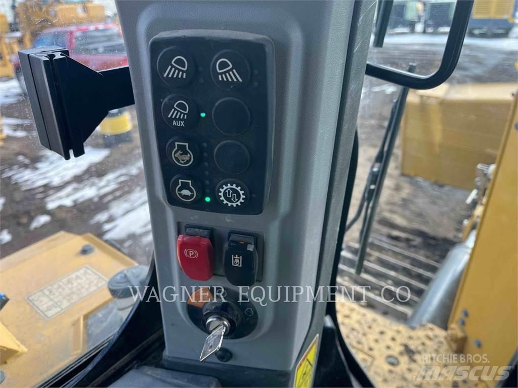 CAT D6 VP 履帶推土機