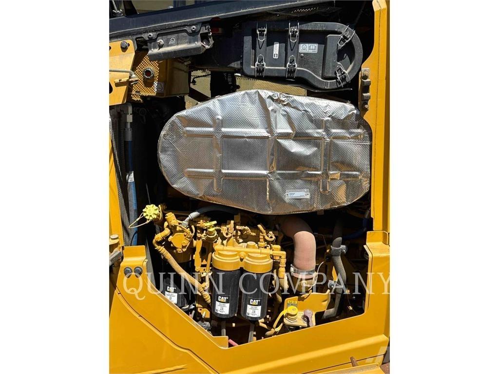 CAT D620 履帶推土機