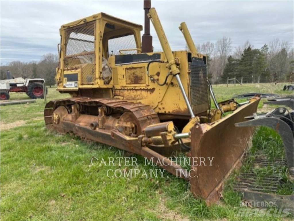 CAT D6D 履帶推土機