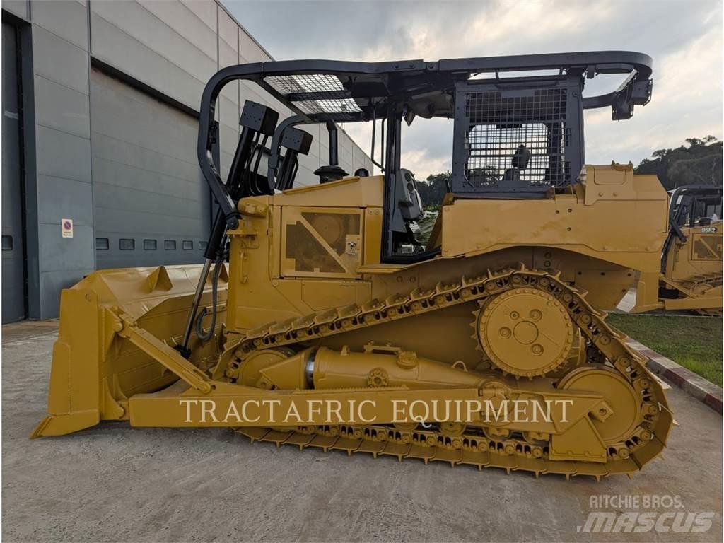 CAT D6R2 履帶推土機