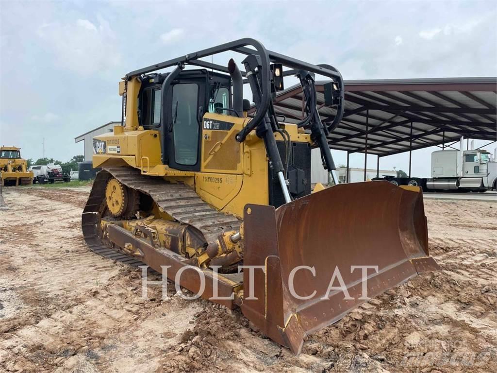 CAT D6T 履帶推土機