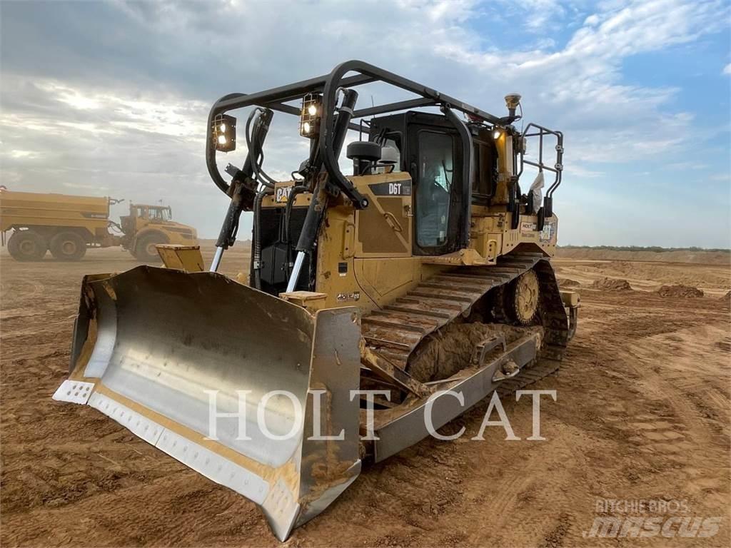 CAT D6T 履帶推土機