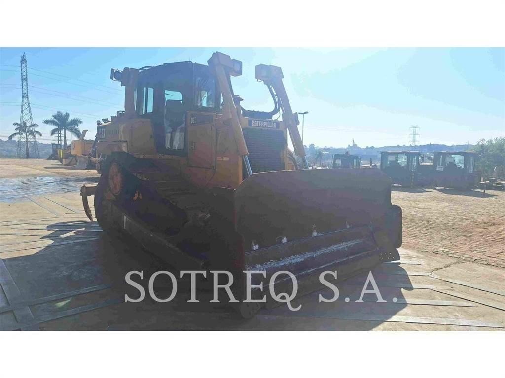 CAT D6T 履帶推土機