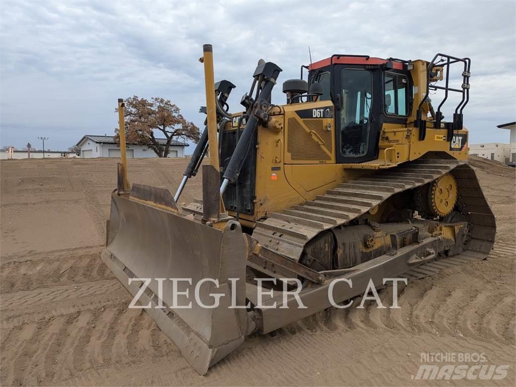 CAT D6T 履帶推土機