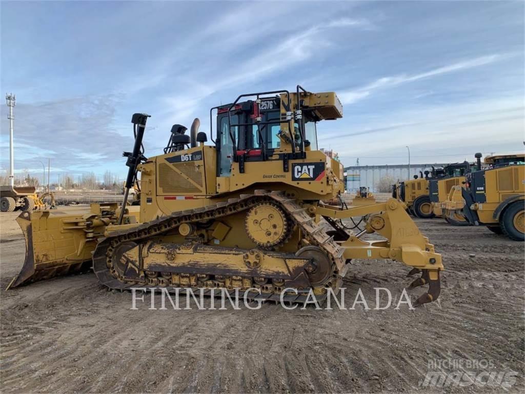 CAT D6T 履帶推土機