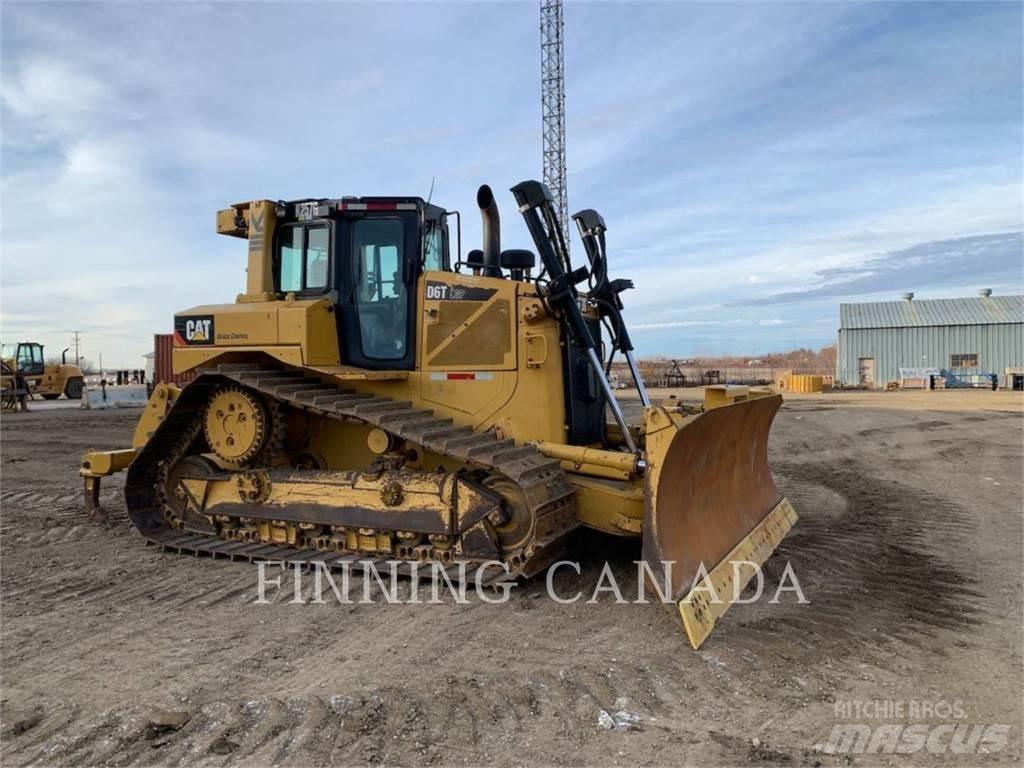 CAT D6T 履帶推土機
