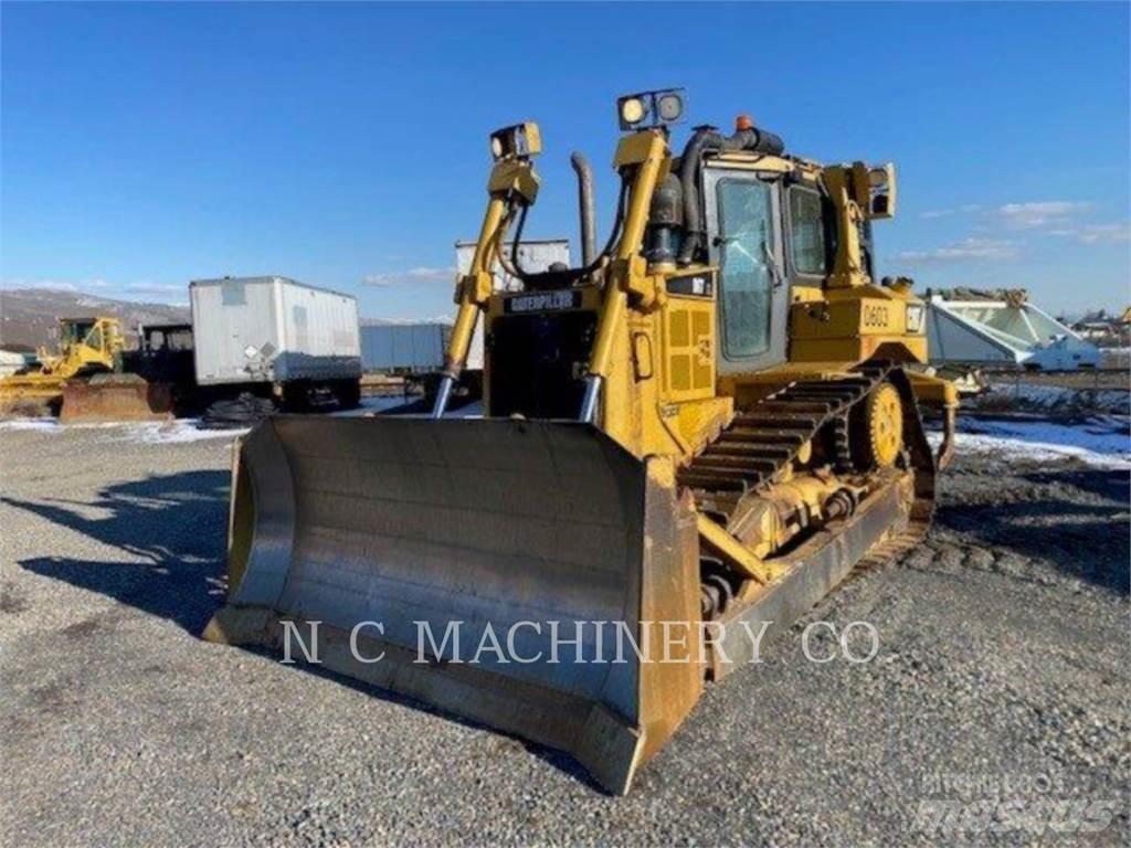 CAT D6T 履帶推土機