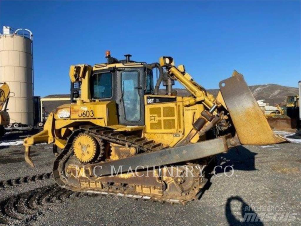 CAT D6T 履帶推土機