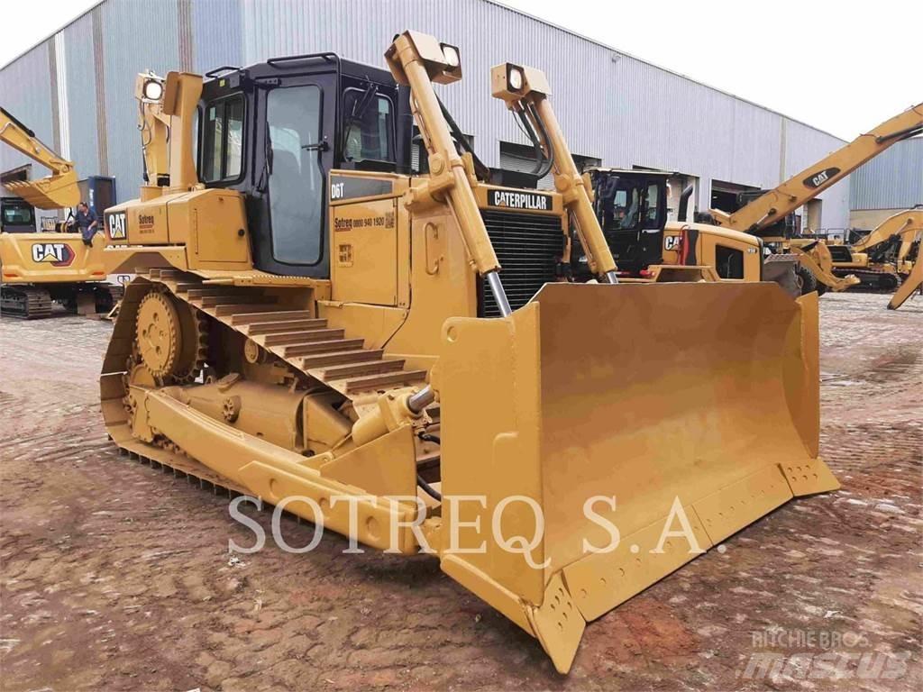 CAT D6T 履帶推土機