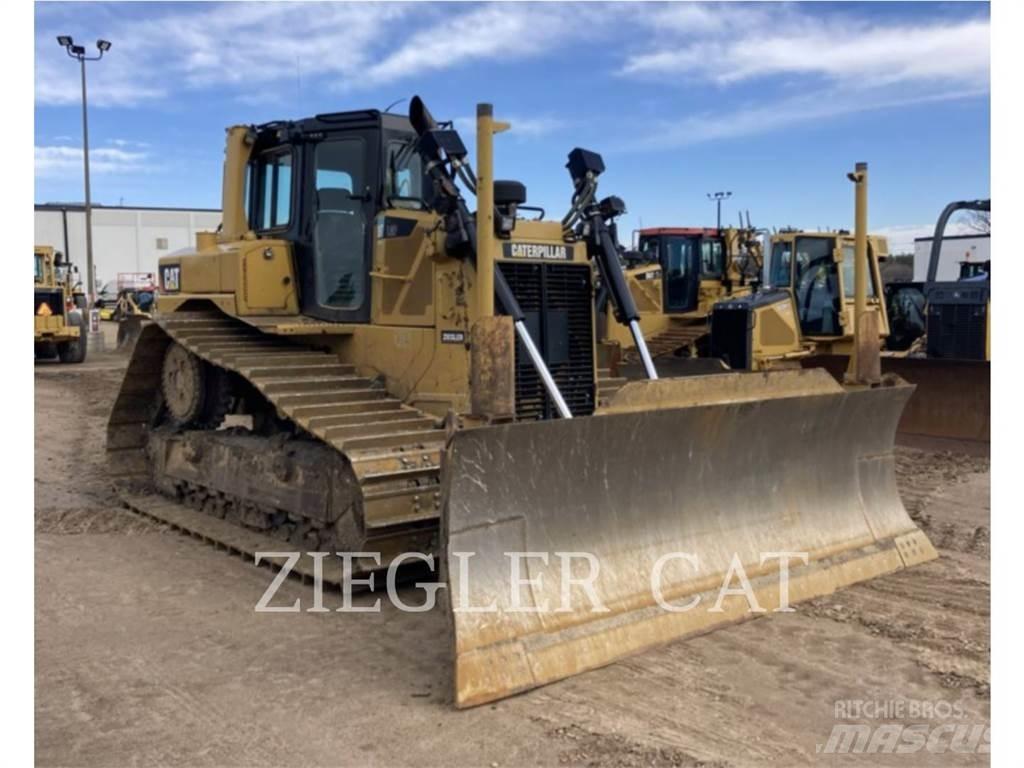 CAT D6T 履帶推土機