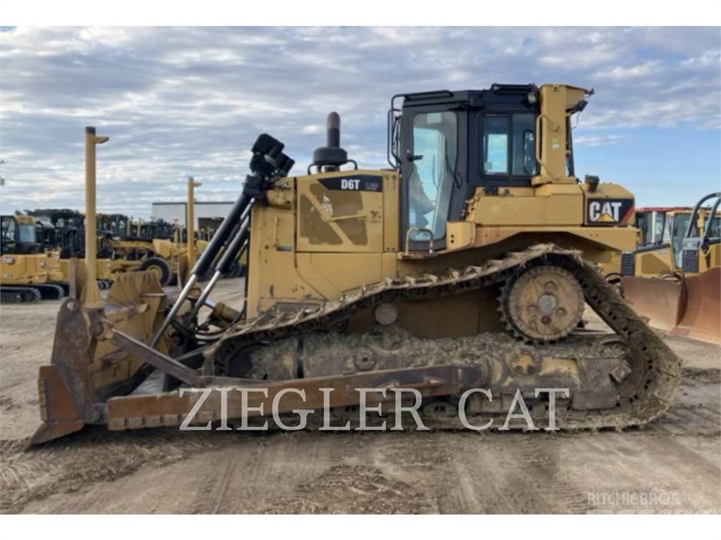CAT D6T 履帶推土機