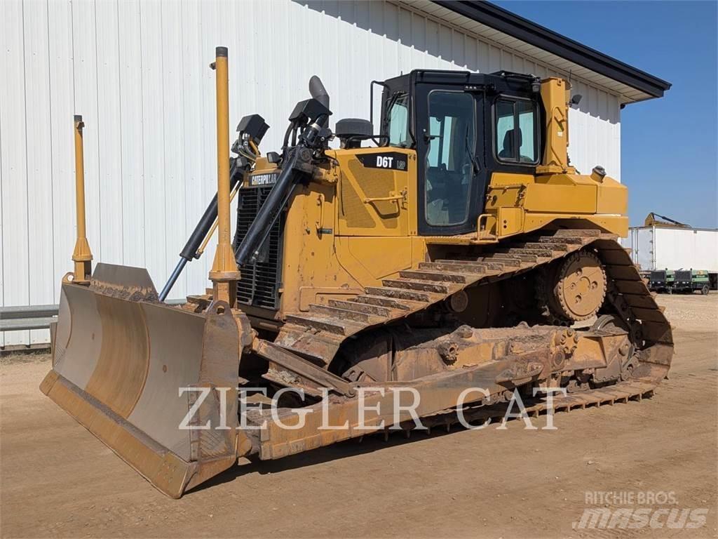 CAT D6T 履帶推土機