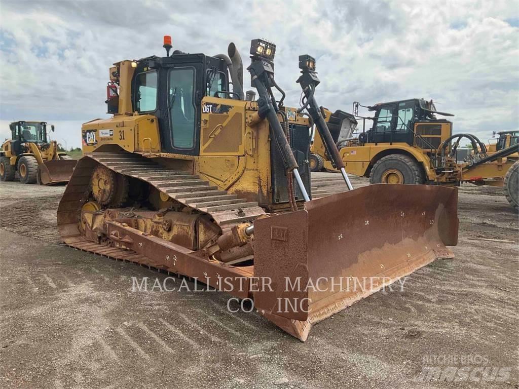 CAT D6T 履帶推土機