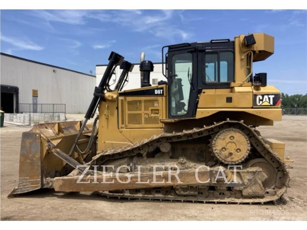 CAT D6T 履帶推土機