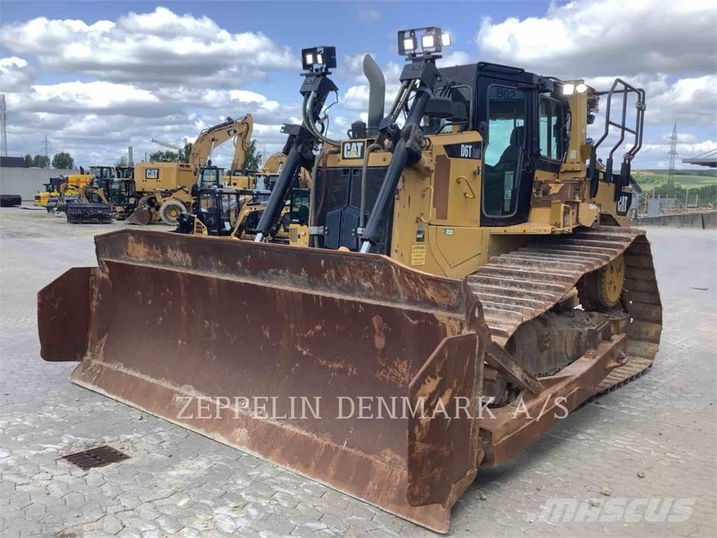 CAT D6T 履帶推土機