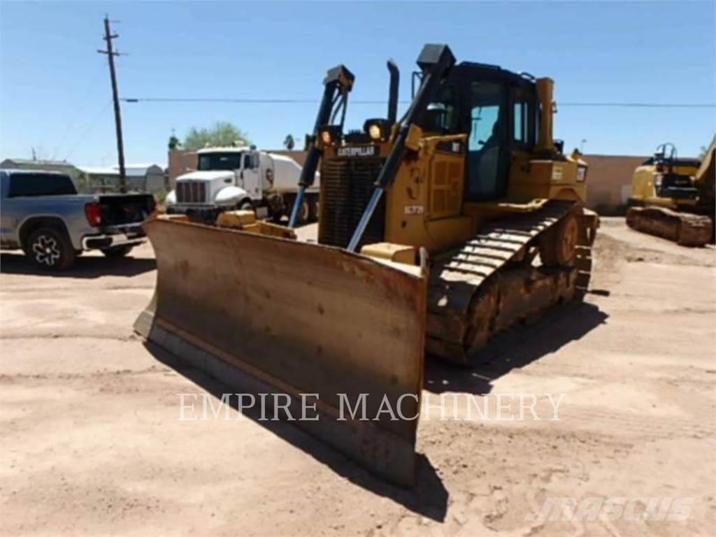 CAT D6T 履帶推土機