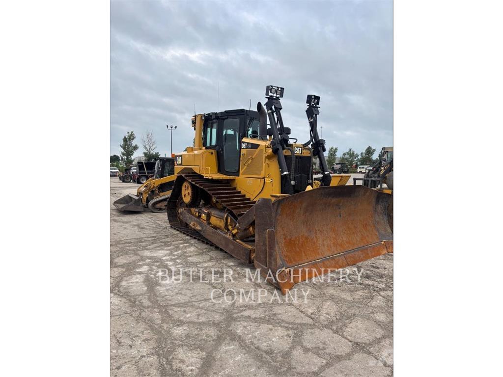 CAT D6T 履帶推土機