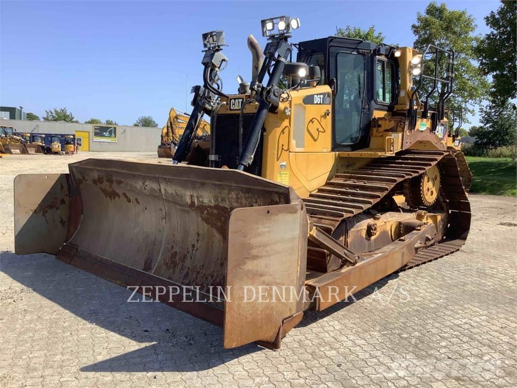 CAT D6T 履帶推土機