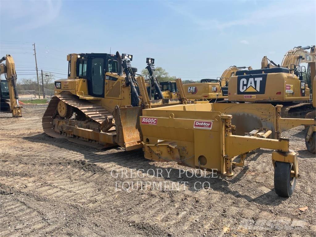 CAT D6T 履帶推土機