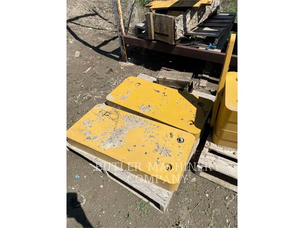 CAT D6T COUNTERWEIGHTS 其他