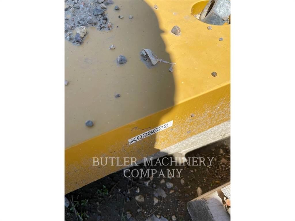CAT D6T COUNTERWEIGHTS 其他