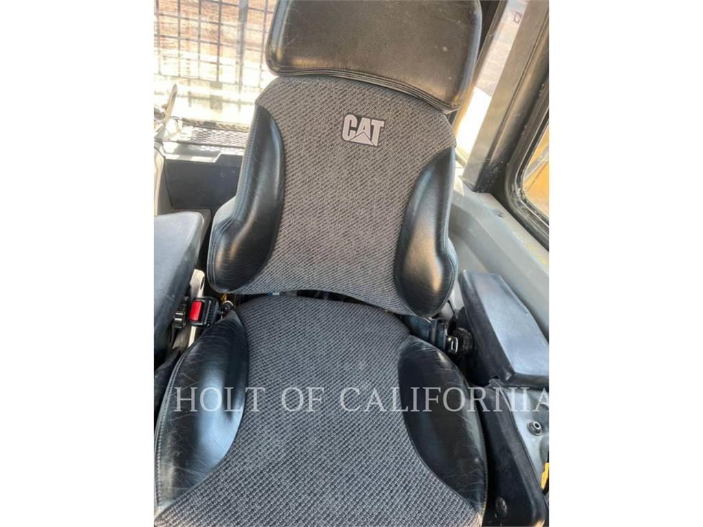 CAT D6T LGP VP 履帶推土機