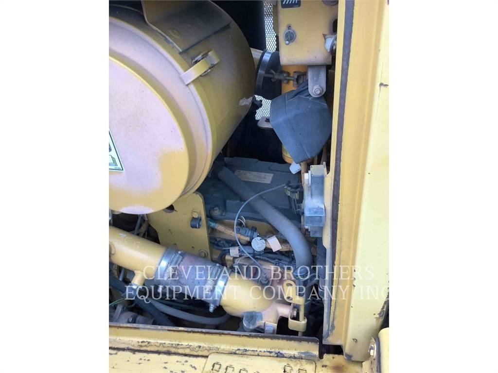 CAT D6T XW 履帶推土機