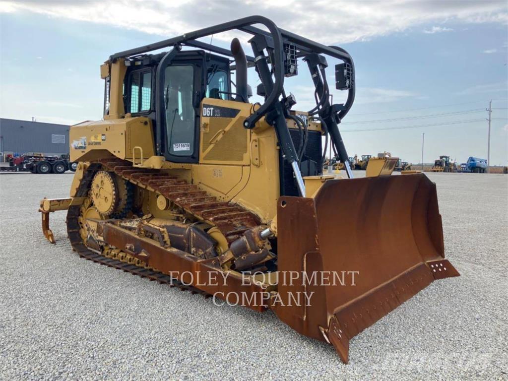 CAT D6TXLSUA 履帶推土機
